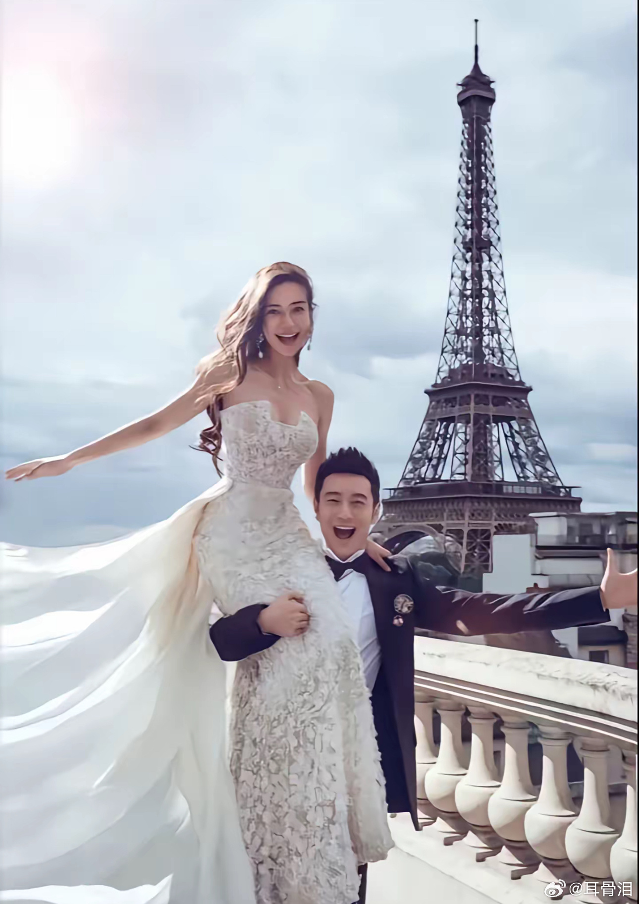 One karaoke lyric and suddenly everyone's digging up an ex like it's a treasure hunt. Newsflash people moved on Stop turning private history into clickbait theater - 图片2