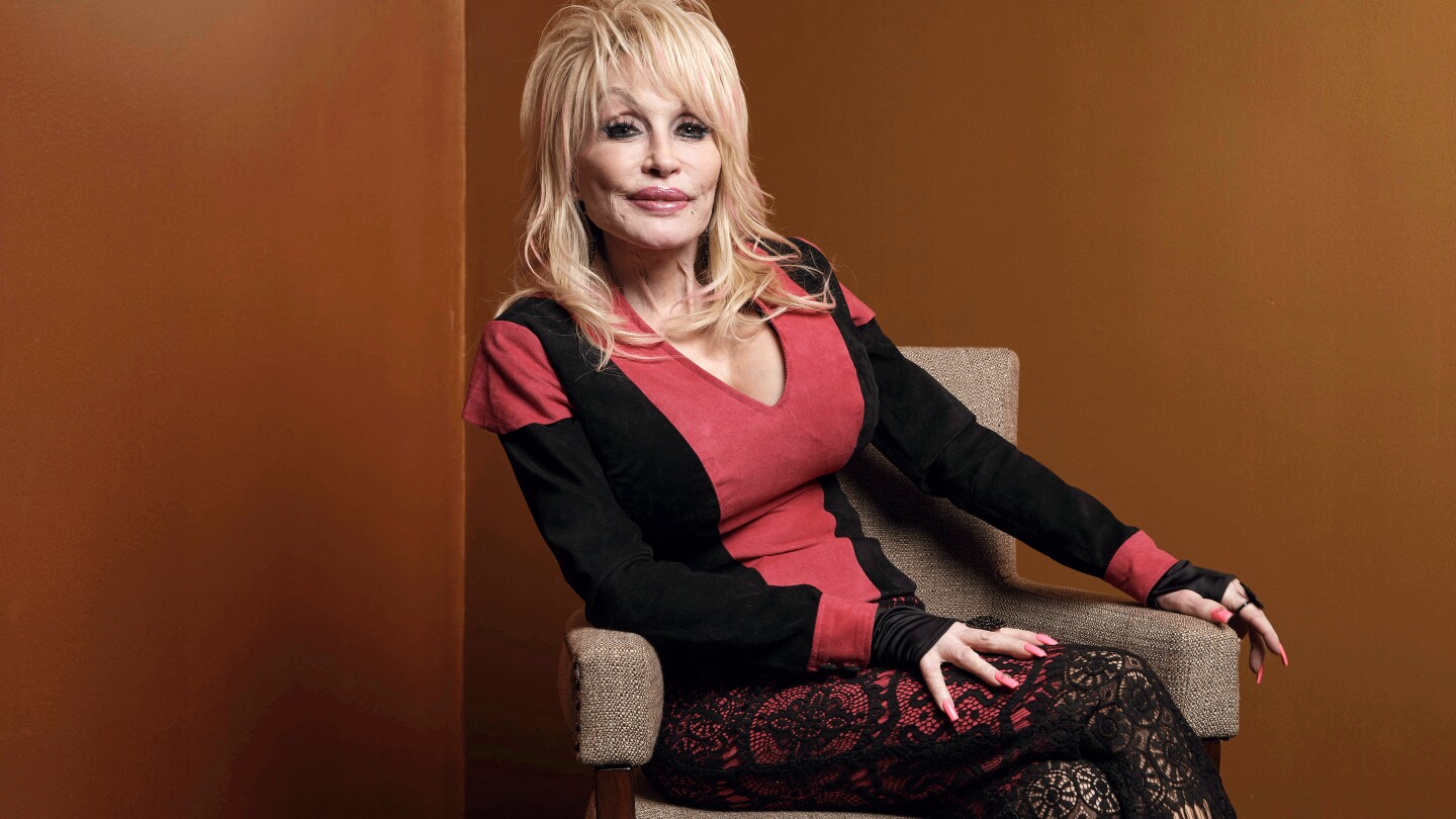 Dolly Parton says she ain't dead yet, and suddenly everyone on the internet has a medical degree. Rest up, Dolly, the tabloids need a minute to update their obituaries. - 图片1
