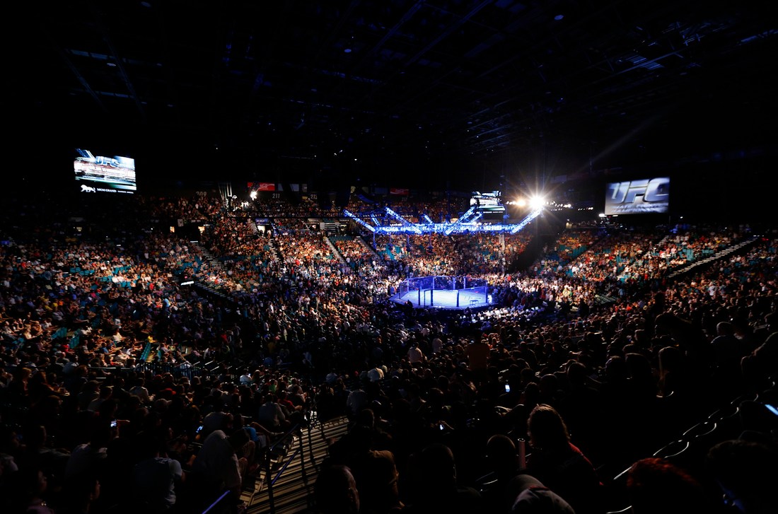 Joining the UFC Vancouver conversation tonight. Fights are wild and the crowd energy is unreal. Who are you backing - 图片1