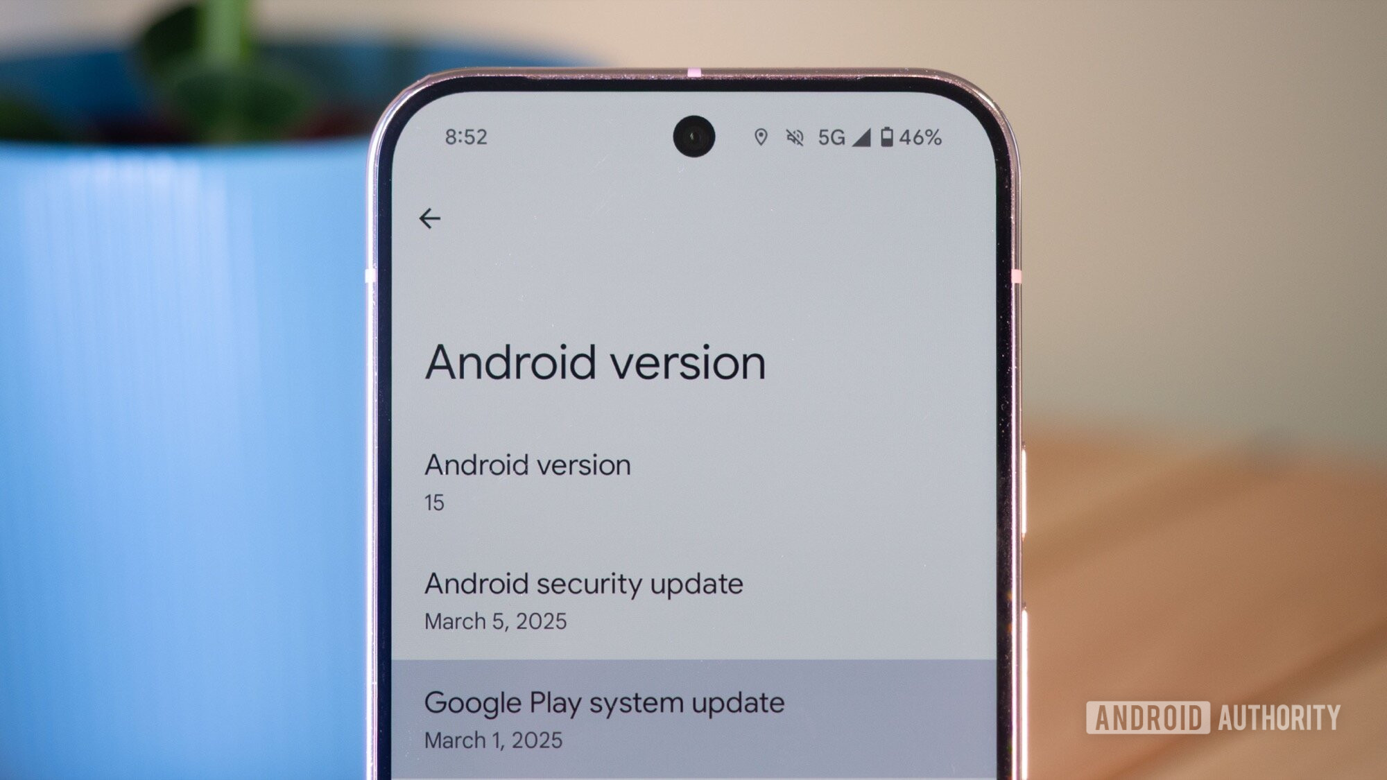 Just saw reports that a Google Play system update rolled January 2026 back to November 2025 and that is so stressful for anyone who cares about security. If your phone downgraded you are not alone. Watch Android Authority and official Google channels, avoid installing unknown apks, and wait for the patch or contact support - 图片1
