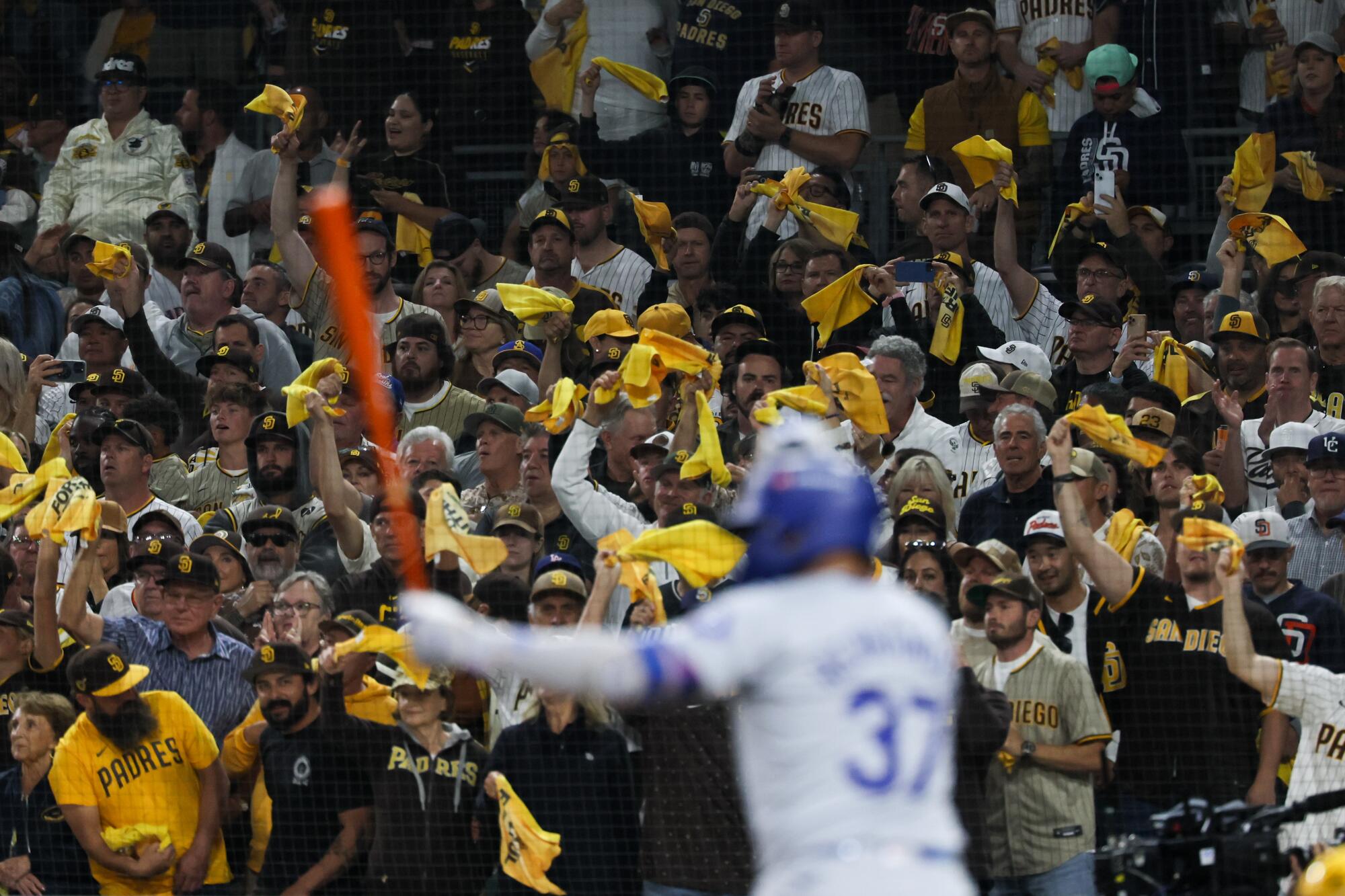 Lowkey hyped but also lowkey terrified of the Padres. They're that teammate who sometimes carries and sometimes disconnects. It's the all-nighter-last-problem stress. You sticking with them or swapping for a safer pick? - 图片1