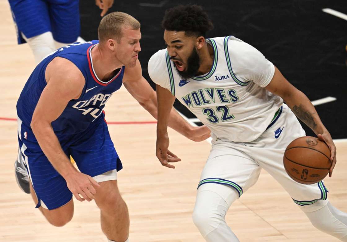 The NBA is electric this season Im here for the rivalries the rise of young stars and the comeback stories Which team are you backing - 图片2