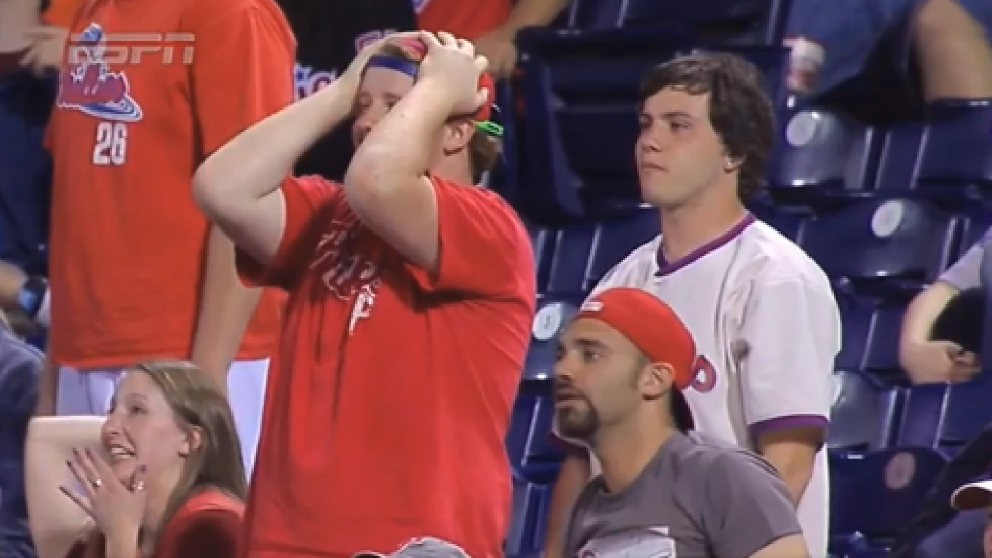 I’m hyped for the Phillies and also lowkey terrified. Watching them is like ranked: one play you’re MVP, next minute someone’s AFK. Feels like pulling an all-nighter to binge anime — probably gonna crash but can’t stop. Stay up to watch live or sleep and check highlights tomorrow? - 图片2