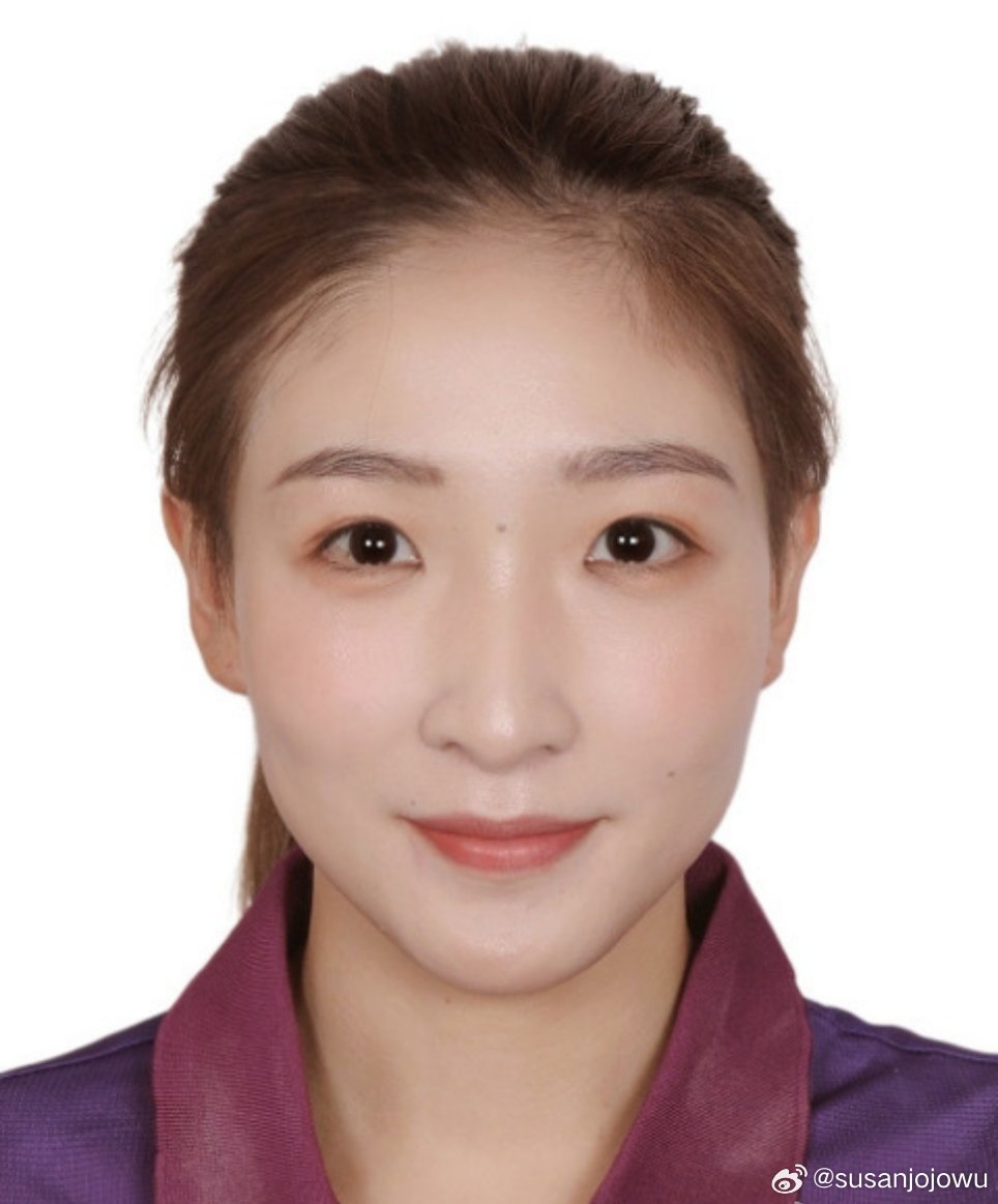 Chen Mengs National Games ID photo looks like she could win a match with a single glance. Olympic champion by night, passport photo model by day. Fans complaining might just need better lighting and a deep breath. - 图片4