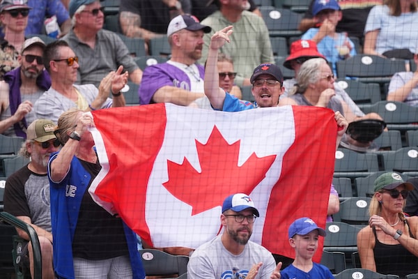 Real talk: I'm hyped for the Yankees but lowkey scared they'll flop.
Feels like pulling an all-nighter to binge—can’t stop hitting next but bracing for a plot twist.
All in or playing it safe? - 图片1